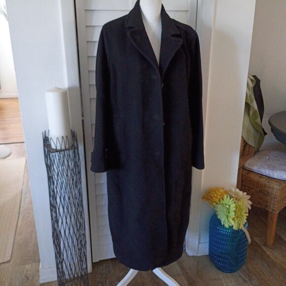L.L. Bean Women's Long Black Lambswool Button Down Lined Classic Coat 1X - Picture 7 of 8
